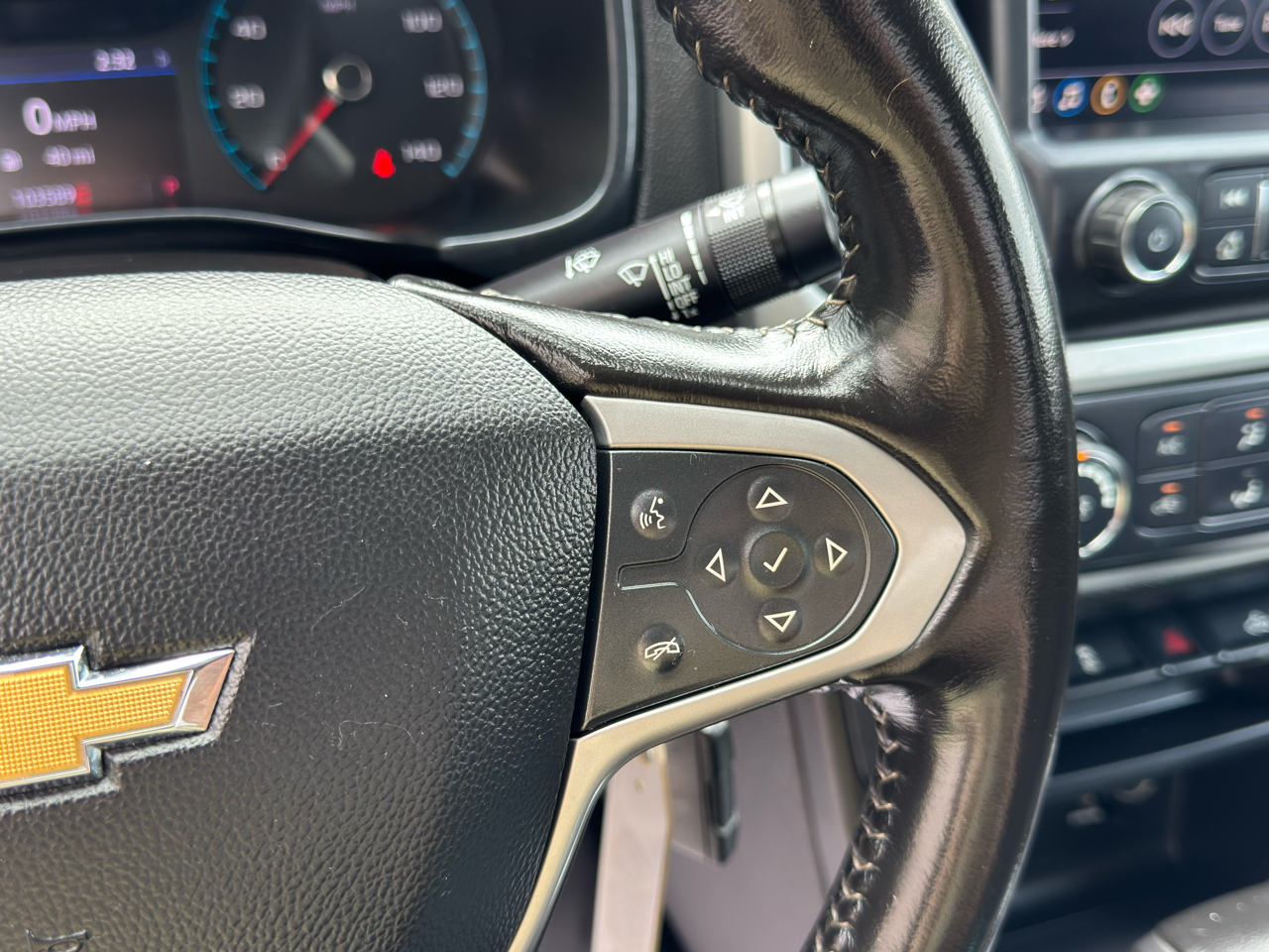 2020 Chevrolet Colorado LT photo 22