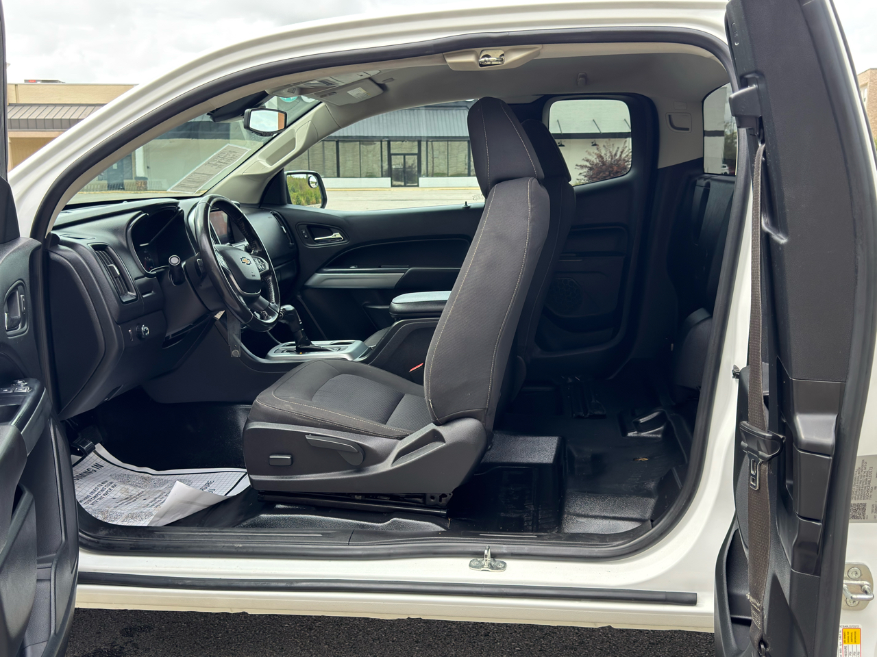 2020 Chevrolet Colorado LT photo 37