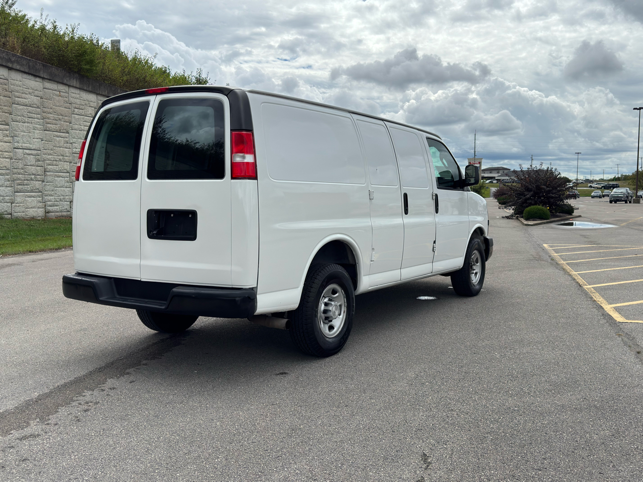 2019 Chevrolet Express 2500 Cargo Van photo 4