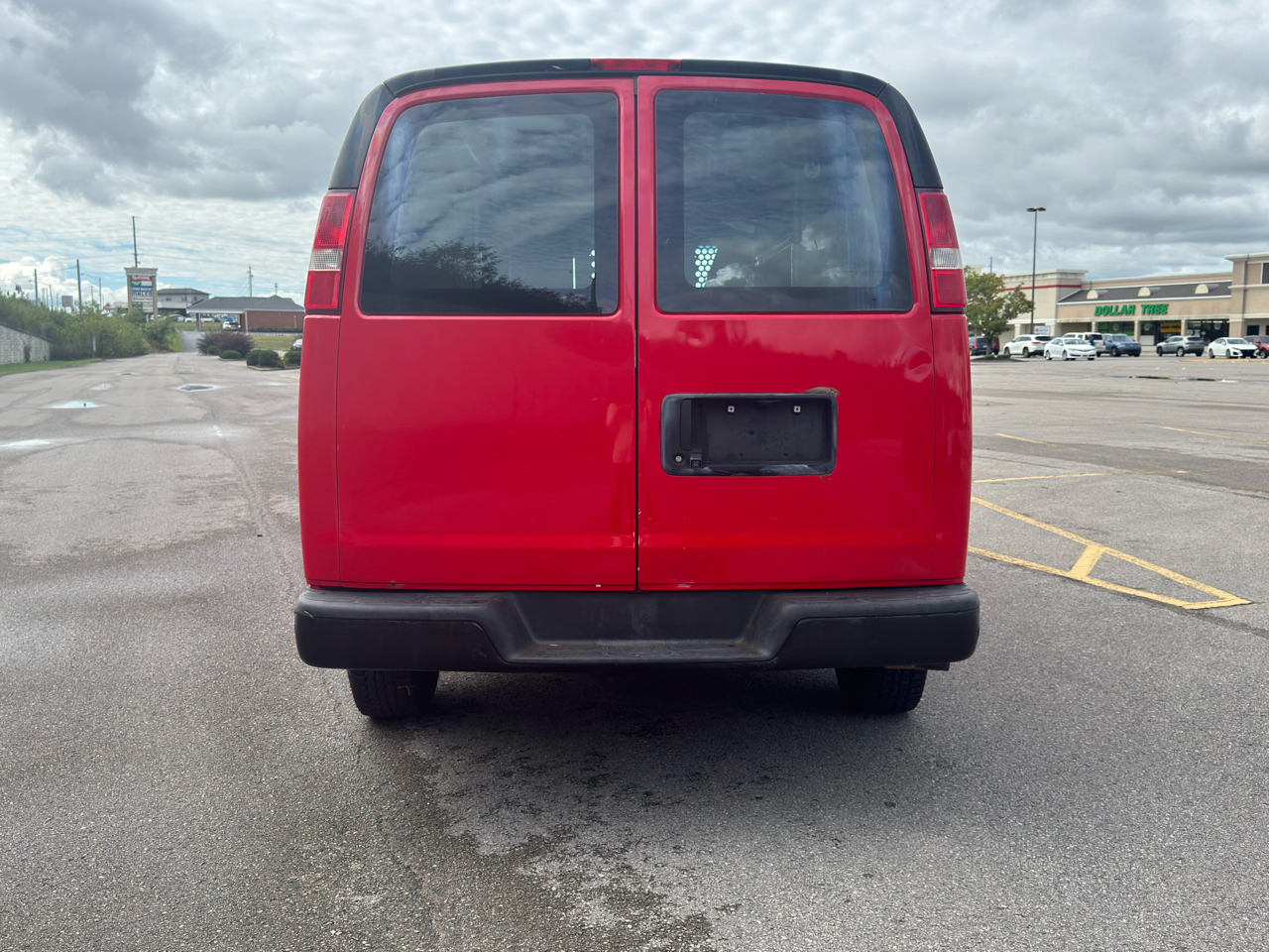 2016 Chevrolet Express 2500 Cargo Van photo 2
