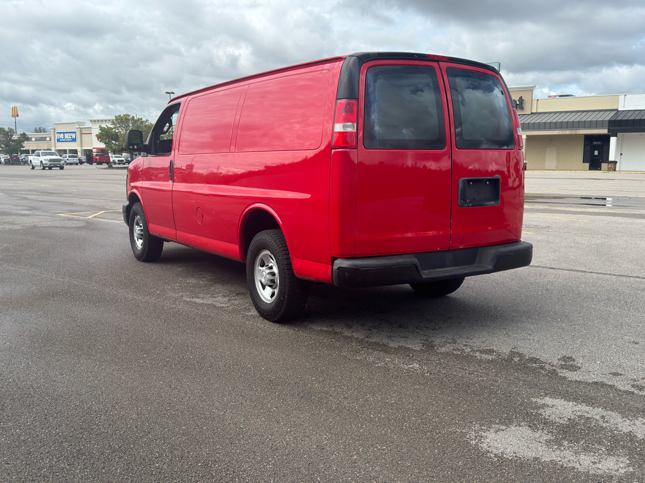 2016 Chevrolet Express 2500 Cargo Van photo 3
