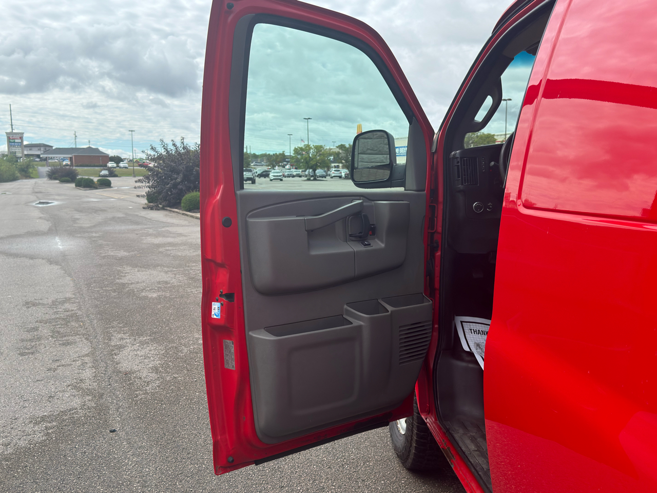 2016 Chevrolet Express 2500 Cargo Van photo 7