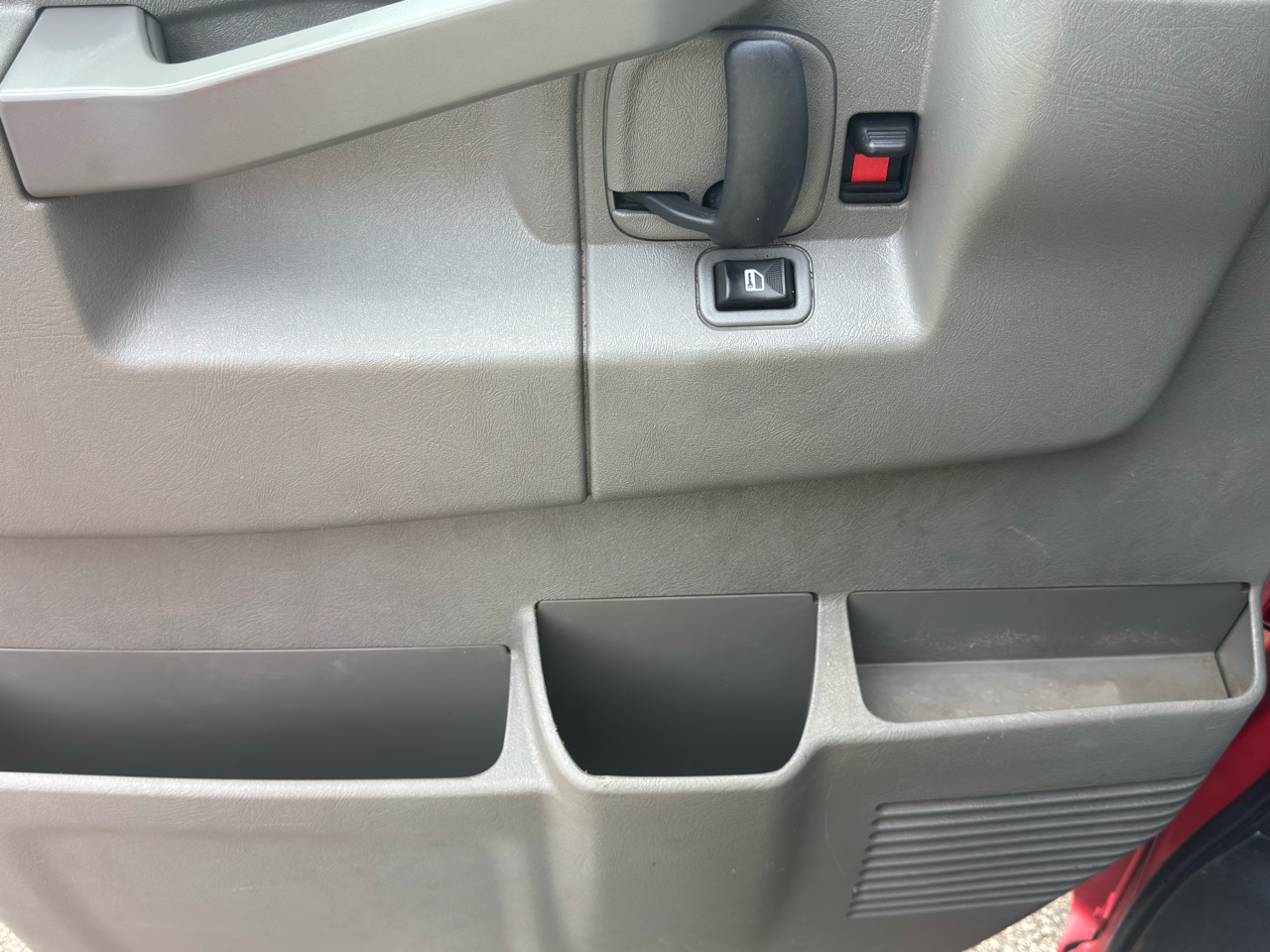 2016 Chevrolet Express 2500 Cargo Van photo 9