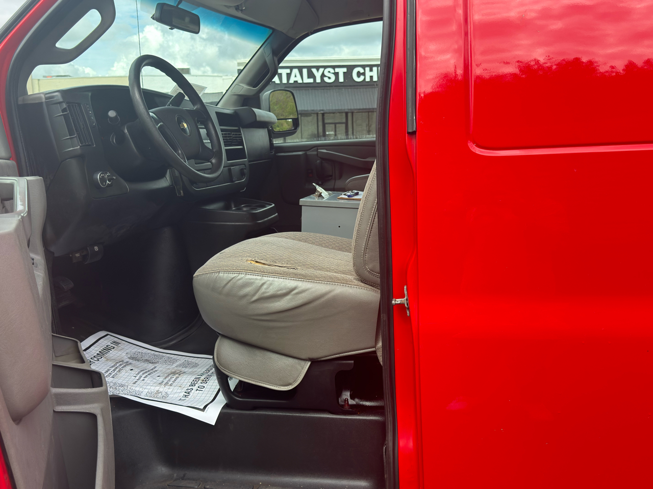 2016 Chevrolet Express 2500 Cargo Van photo 14