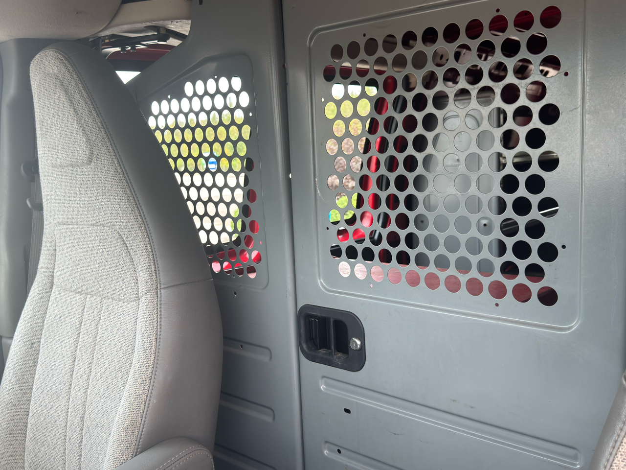 2016 Chevrolet Express 2500 Cargo Van photo 26