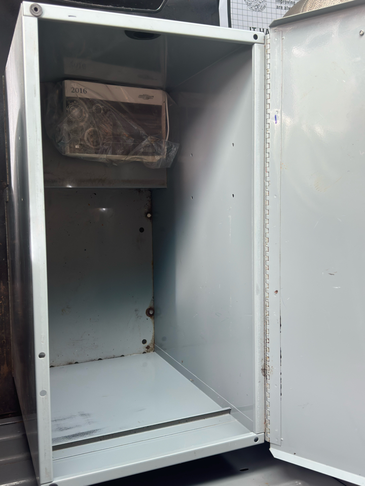 2016 Chevrolet Express 2500 Cargo Van photo 27