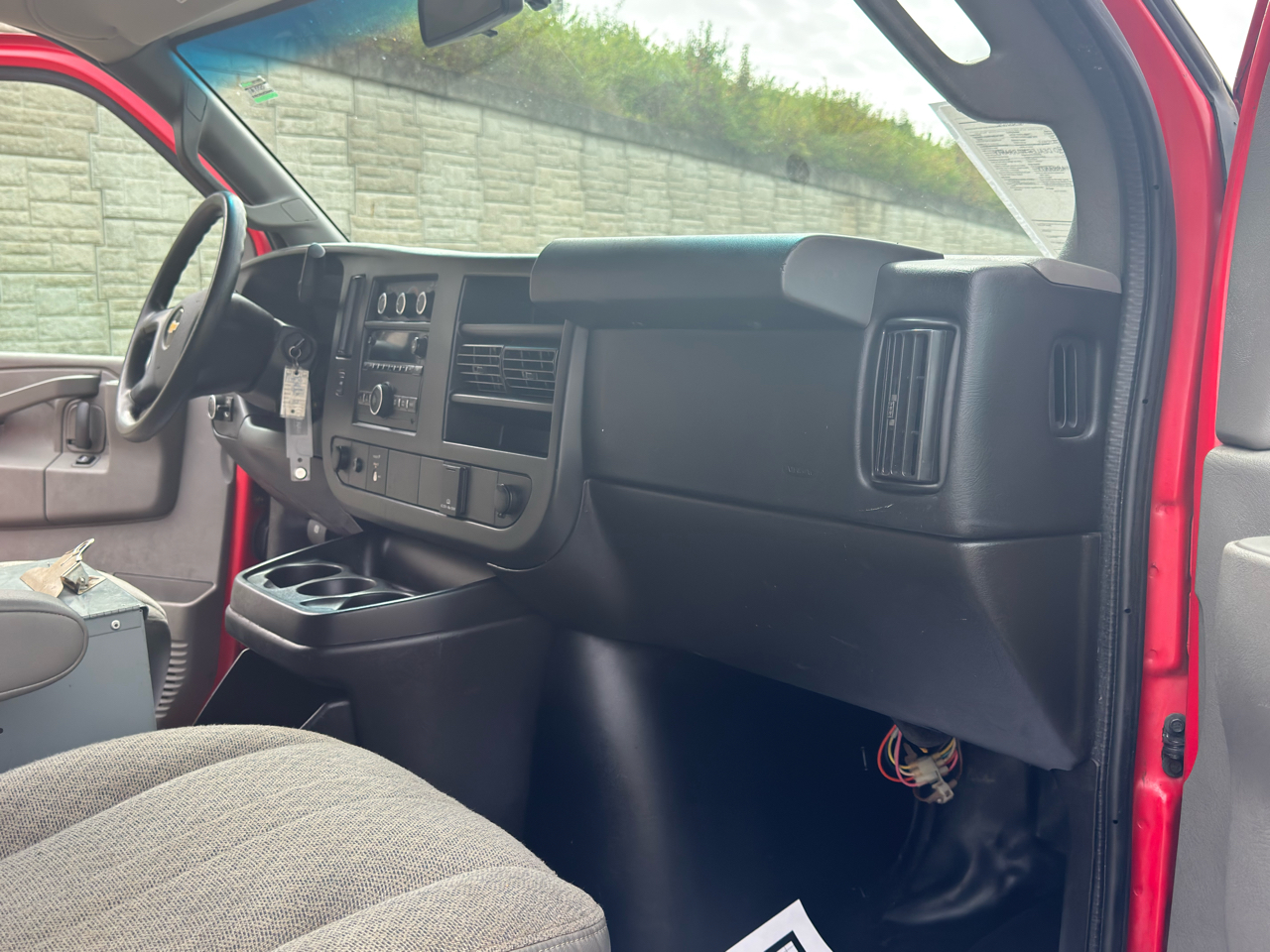 2016 Chevrolet Express 2500 Cargo Van photo 30