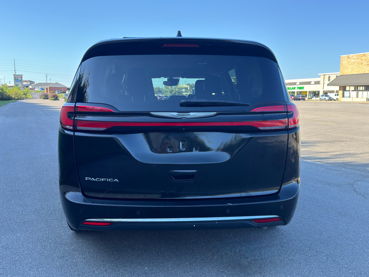 2022 Chrysler Pacifica Touring L photo 4
