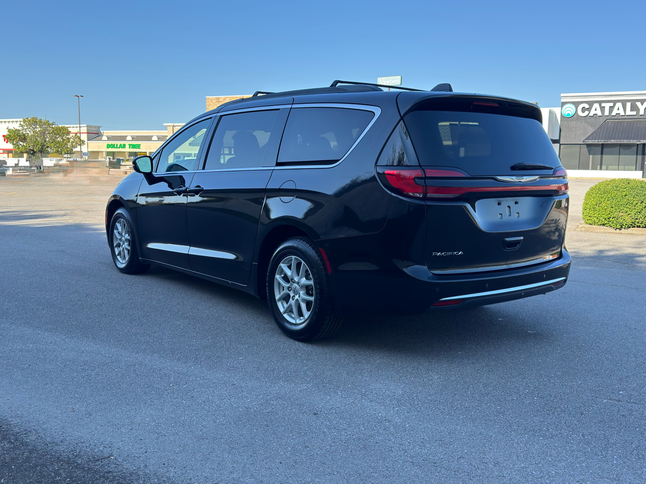 2022 Chrysler Pacifica Touring L photo 5