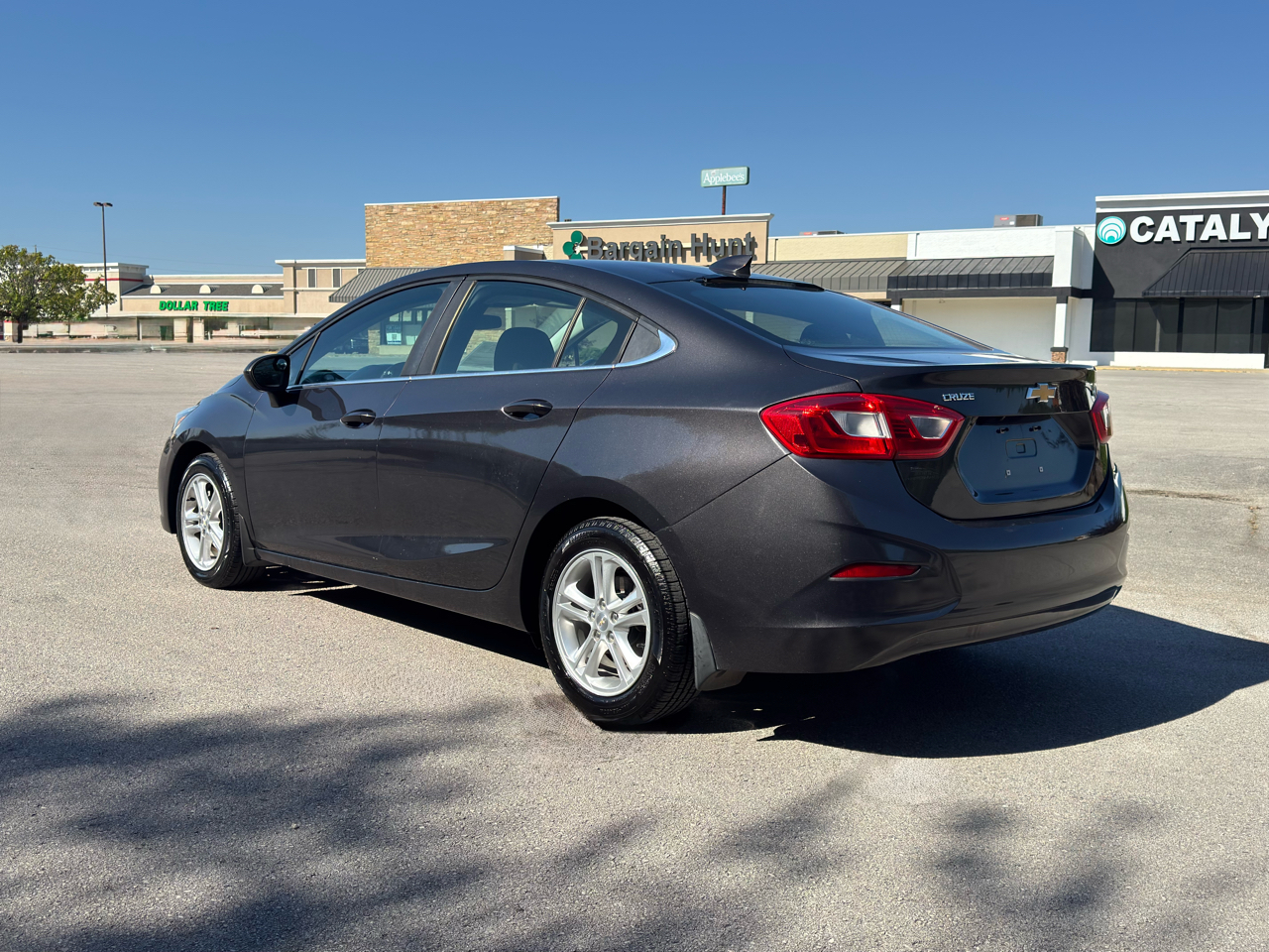 2017 Chevrolet Cruze LT photo 3