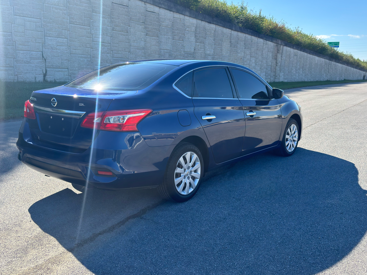 2019 Nissan Sentra S photo 2
