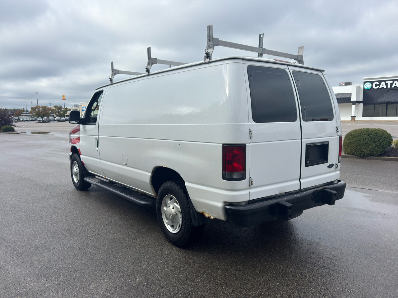 Ford Econoline Cargo Van E-250 2011 Ford Econoline Cargo Van E-250 2011