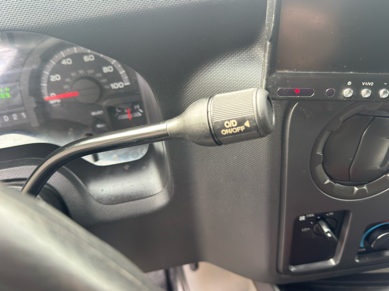 Ford Econoline Cargo Van E-250 2011 Ford Econoline Cargo Van E-250 2011