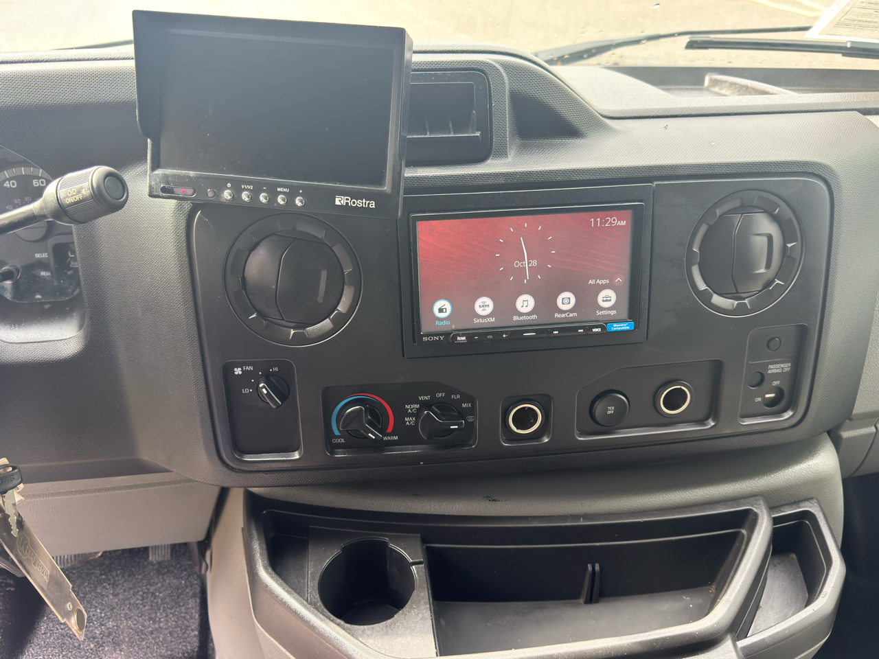 Ford Econoline Cargo Van E-250 2011 Ford Econoline Cargo Van E-250 2011