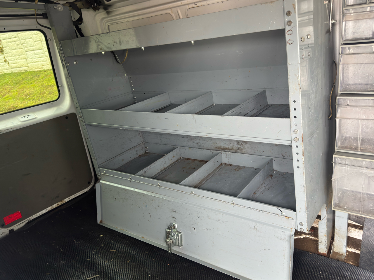 Ford Econoline Cargo Van E-250 2011 Ford Econoline Cargo Van E-250 2011