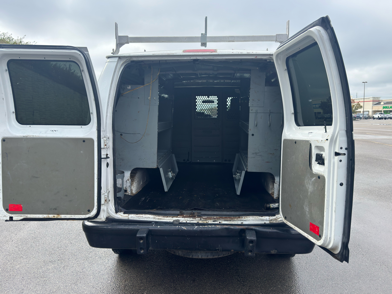 Ford Econoline Cargo Van E-250 2011 Ford Econoline Cargo Van E-250 2011