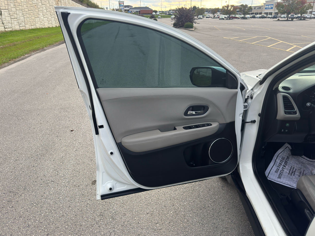 Honda HR-V  2016 Honda HR-V  2016