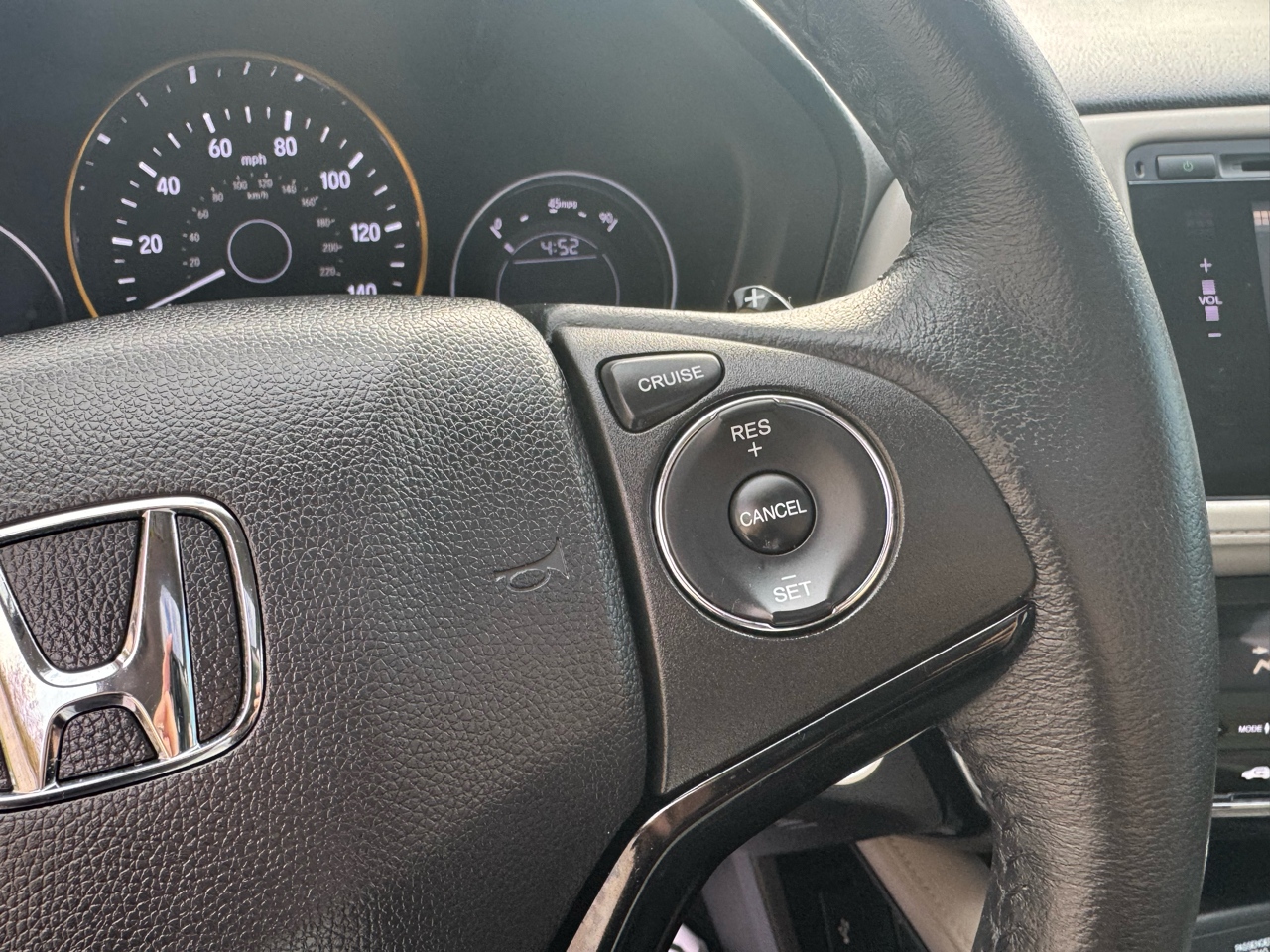 Honda HR-V  2016 Honda HR-V  2016