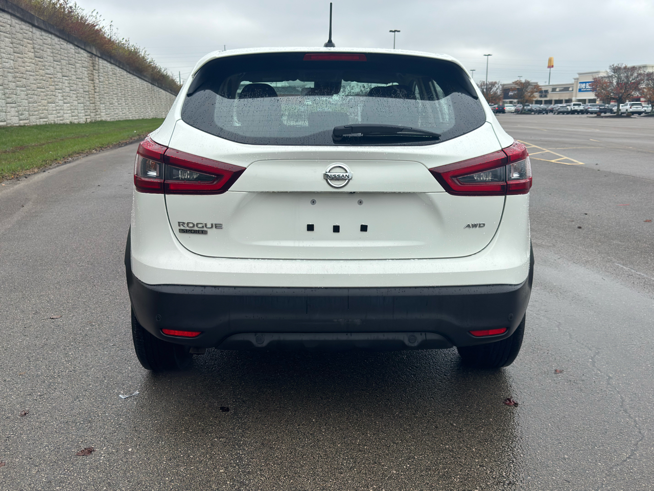 2021 Nissan Rogue Sport S photo 4