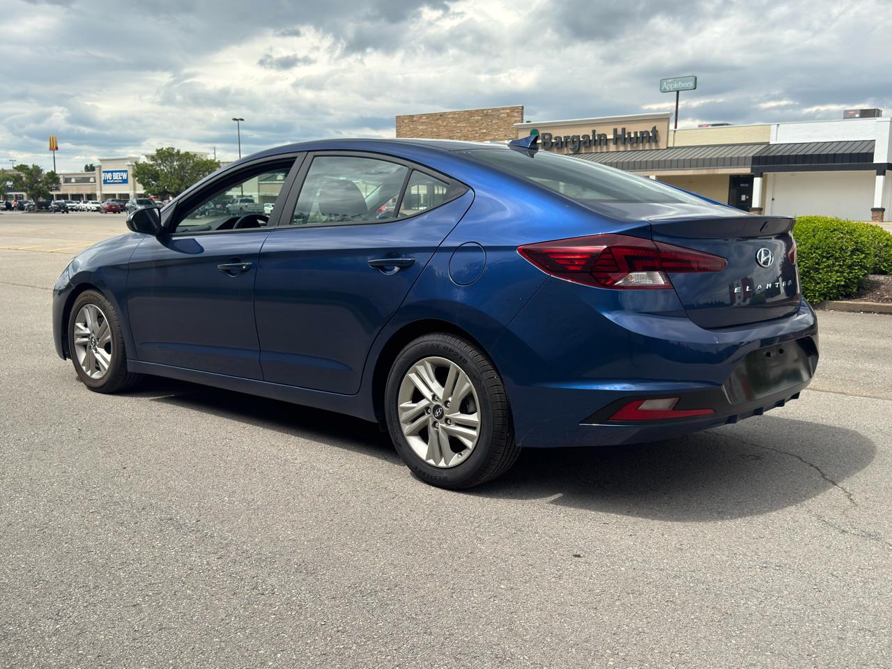 Hyundai Elantra  2020