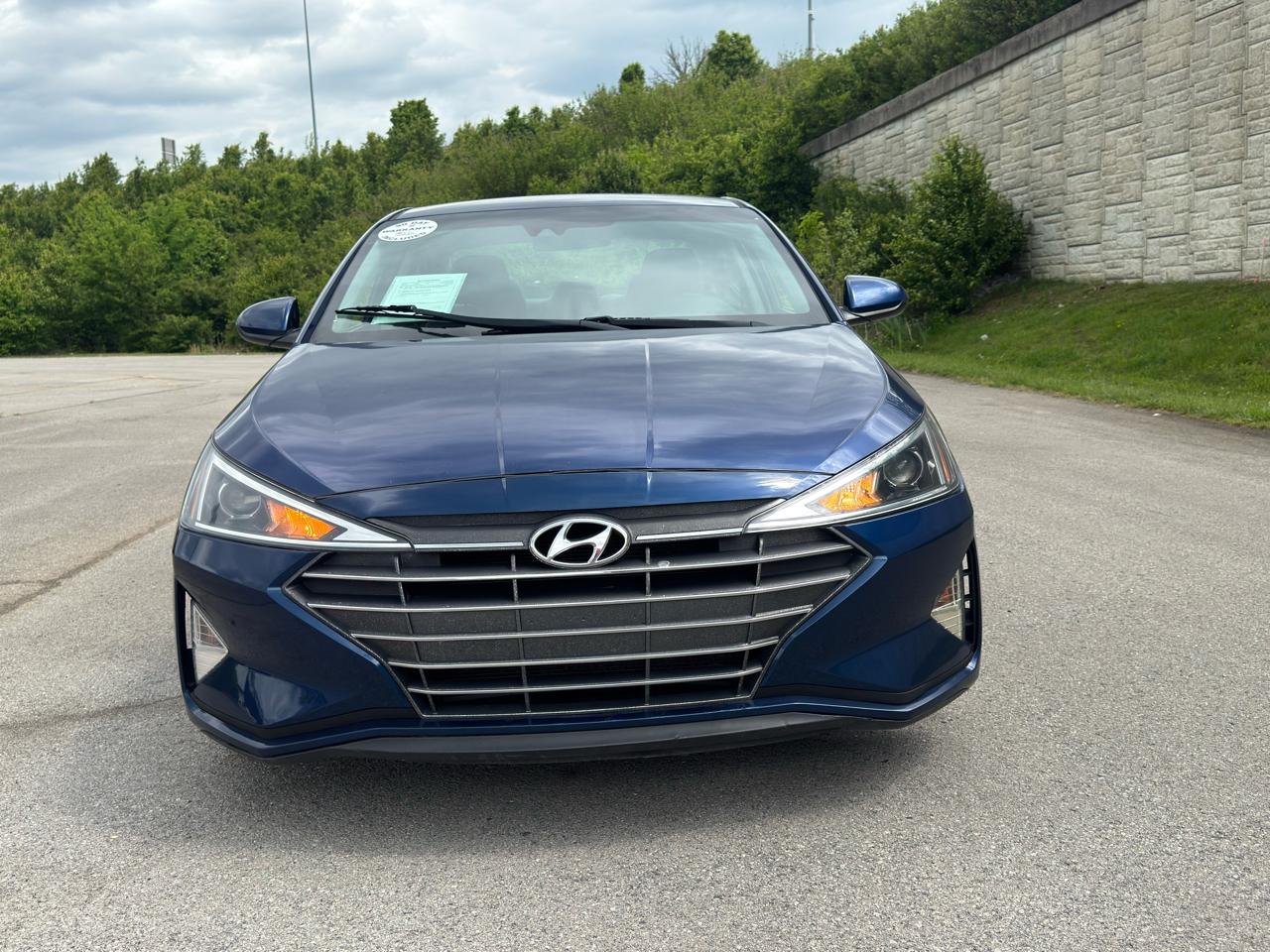Hyundai Elantra  2020