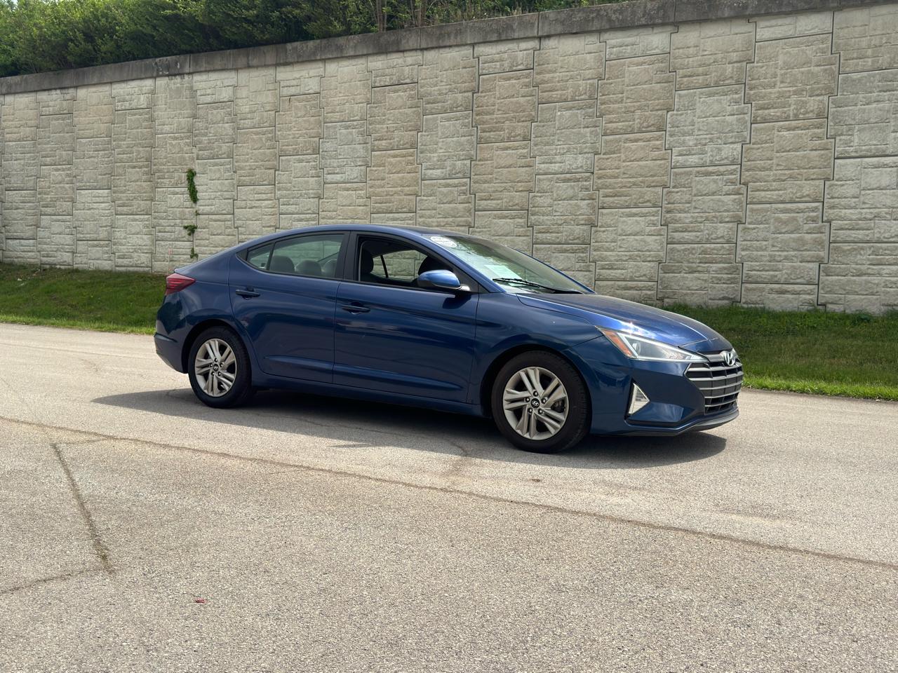 Hyundai Elantra  2020