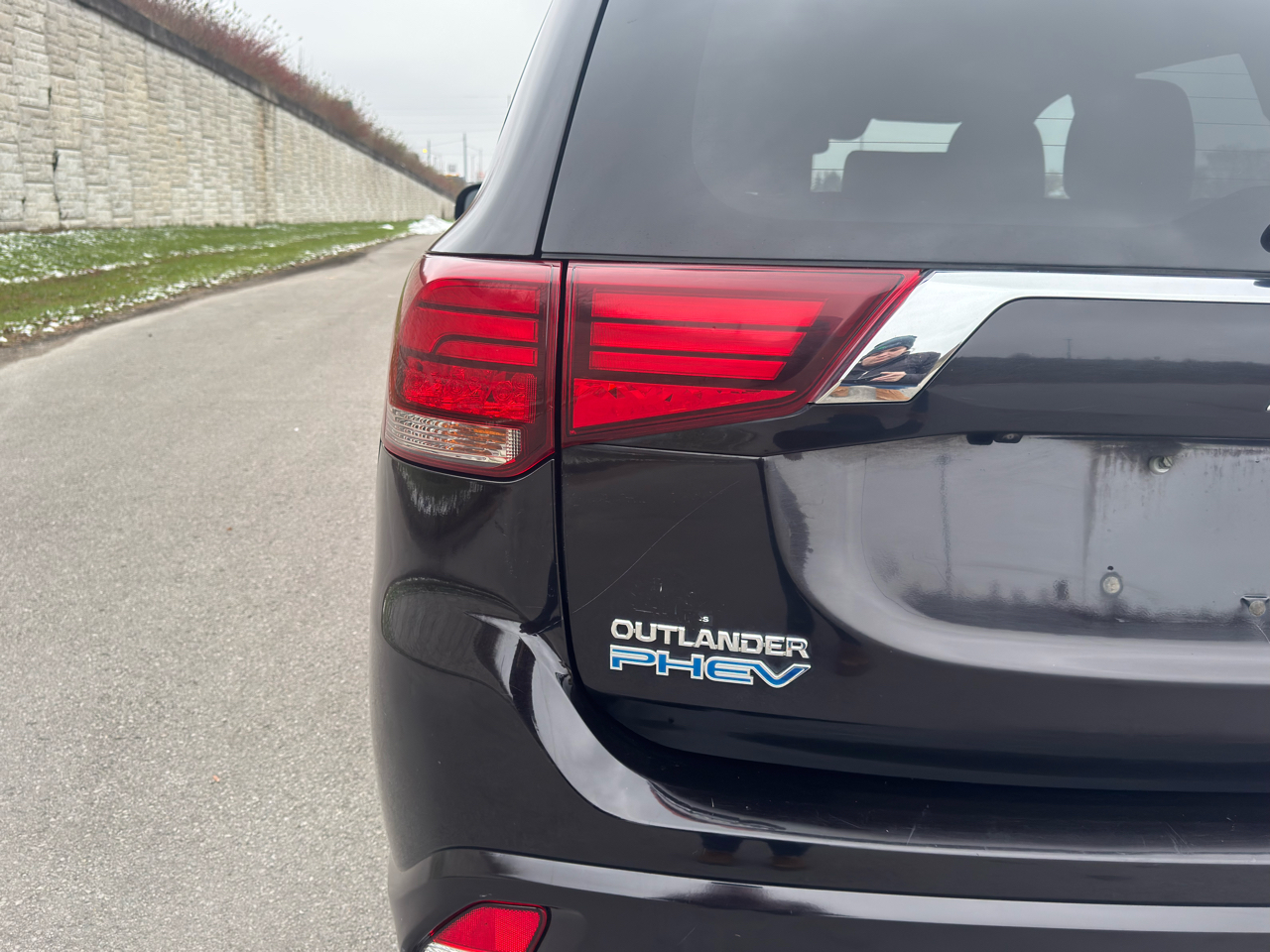 Mitsubishi Outlander PHEV  2022