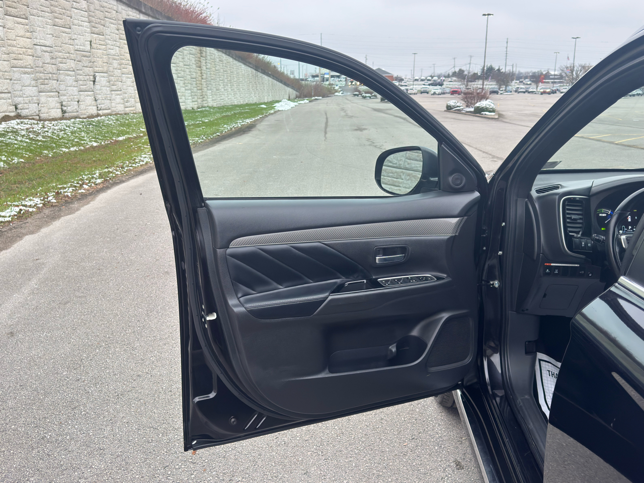 Mitsubishi Outlander PHEV  2022