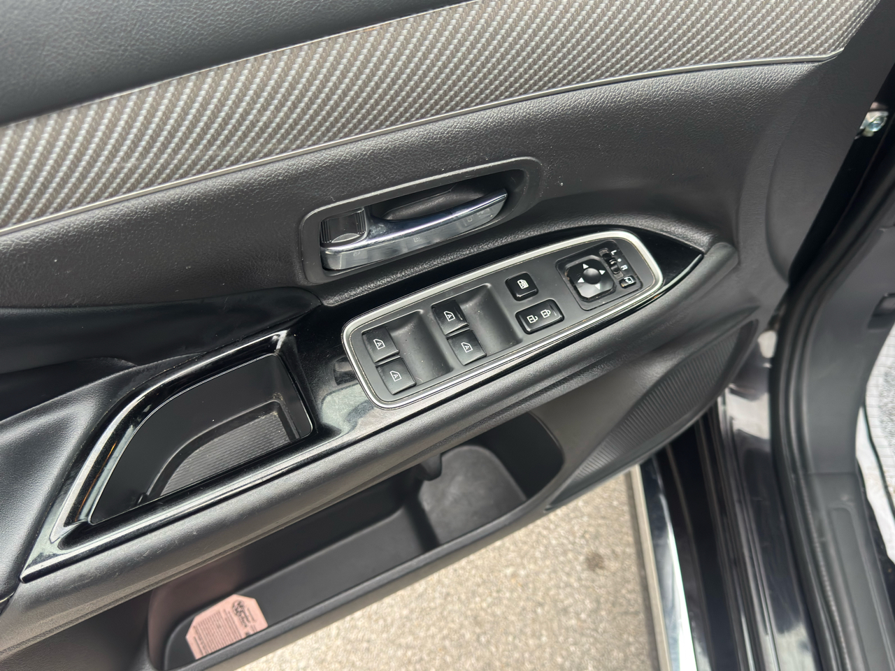 Mitsubishi Outlander PHEV  2022