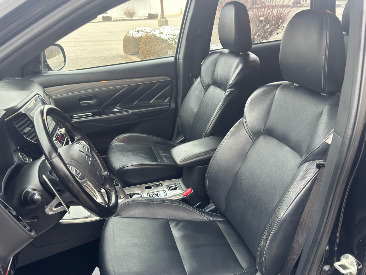 Mitsubishi Outlander PHEV  2022