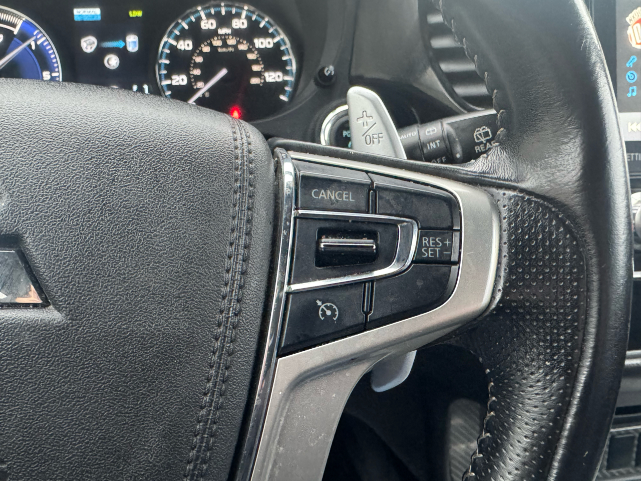 Mitsubishi Outlander PHEV  2022