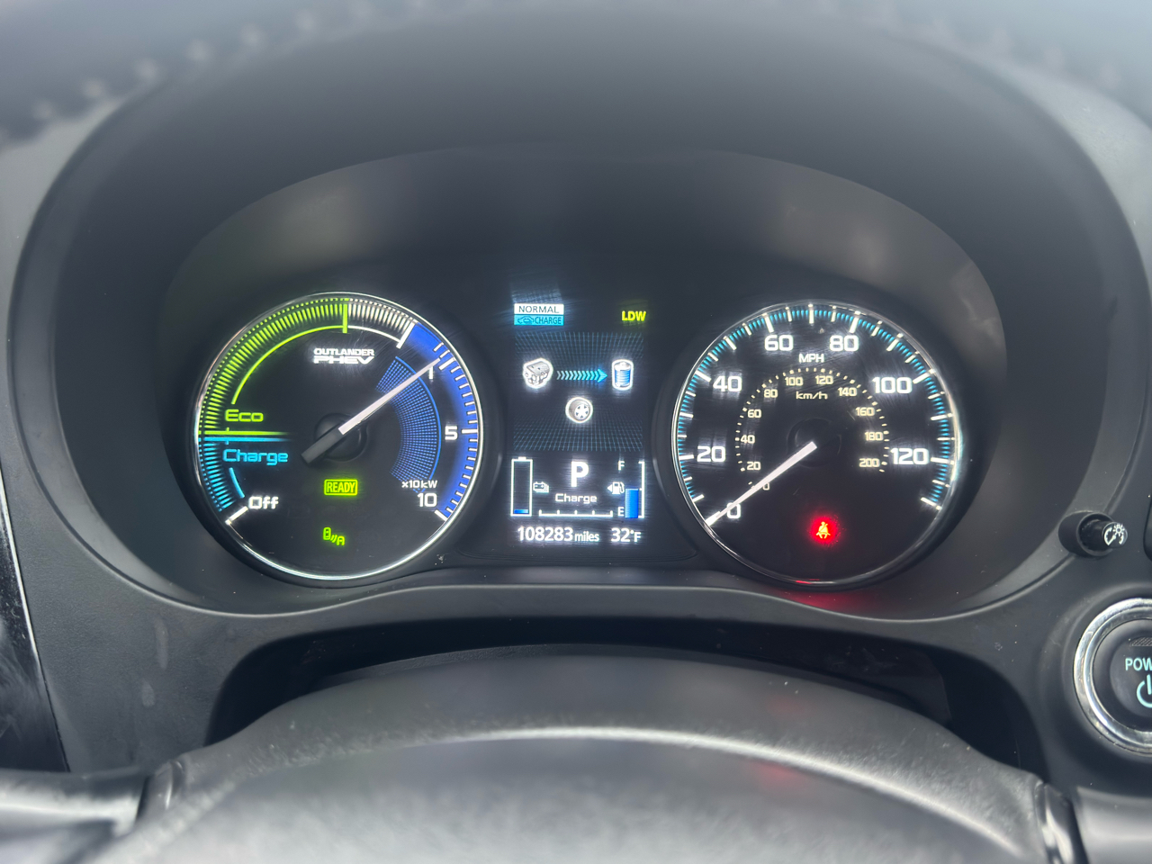 Mitsubishi Outlander PHEV  2022