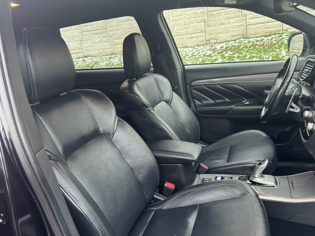 Mitsubishi Outlander PHEV  2022