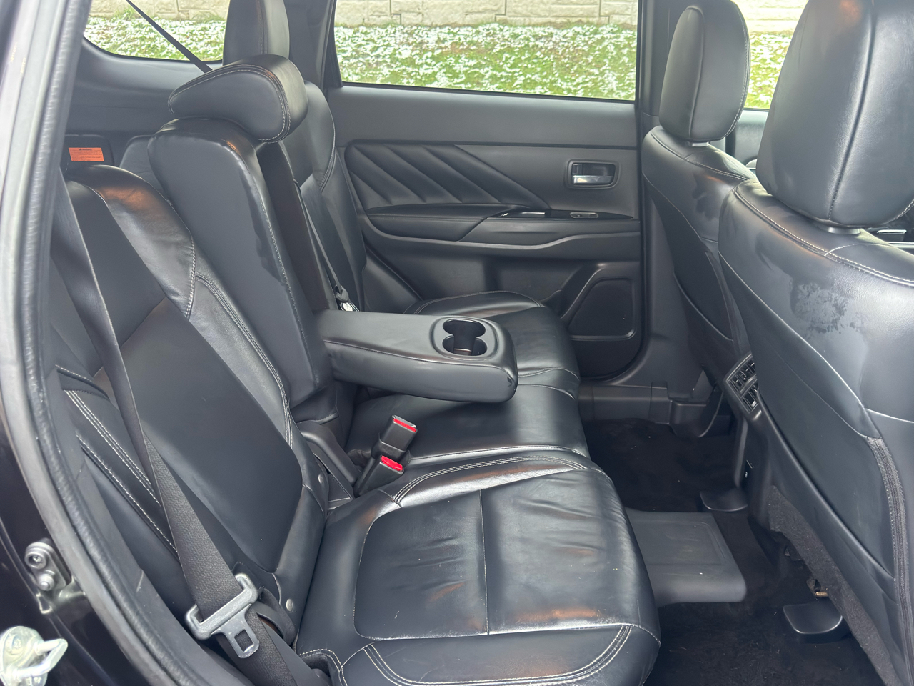 Mitsubishi Outlander PHEV  2022