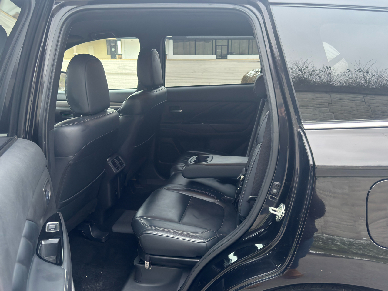 Mitsubishi Outlander PHEV  2022