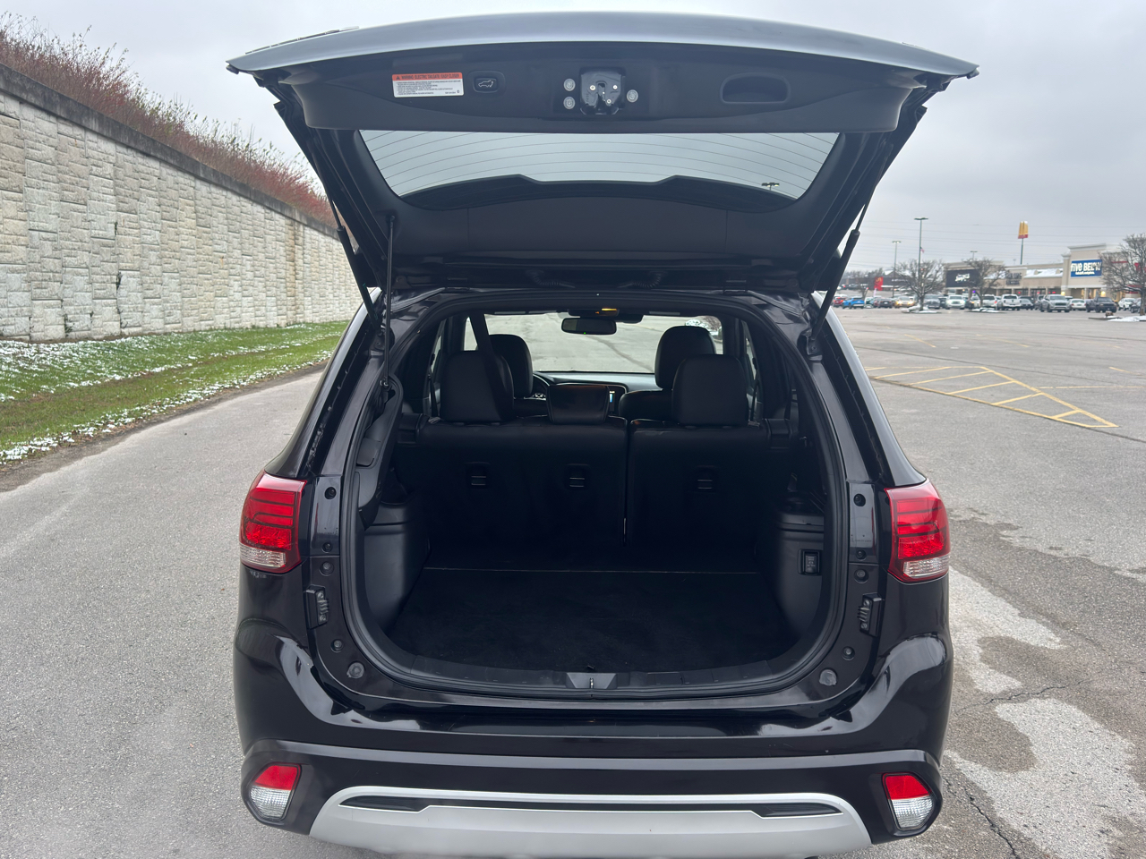 Mitsubishi Outlander PHEV  2022