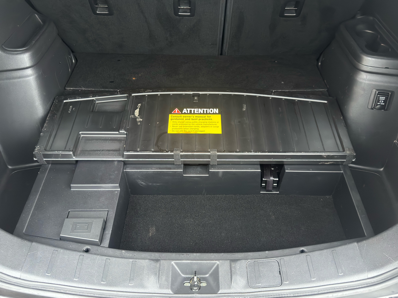 Mitsubishi Outlander PHEV  2022