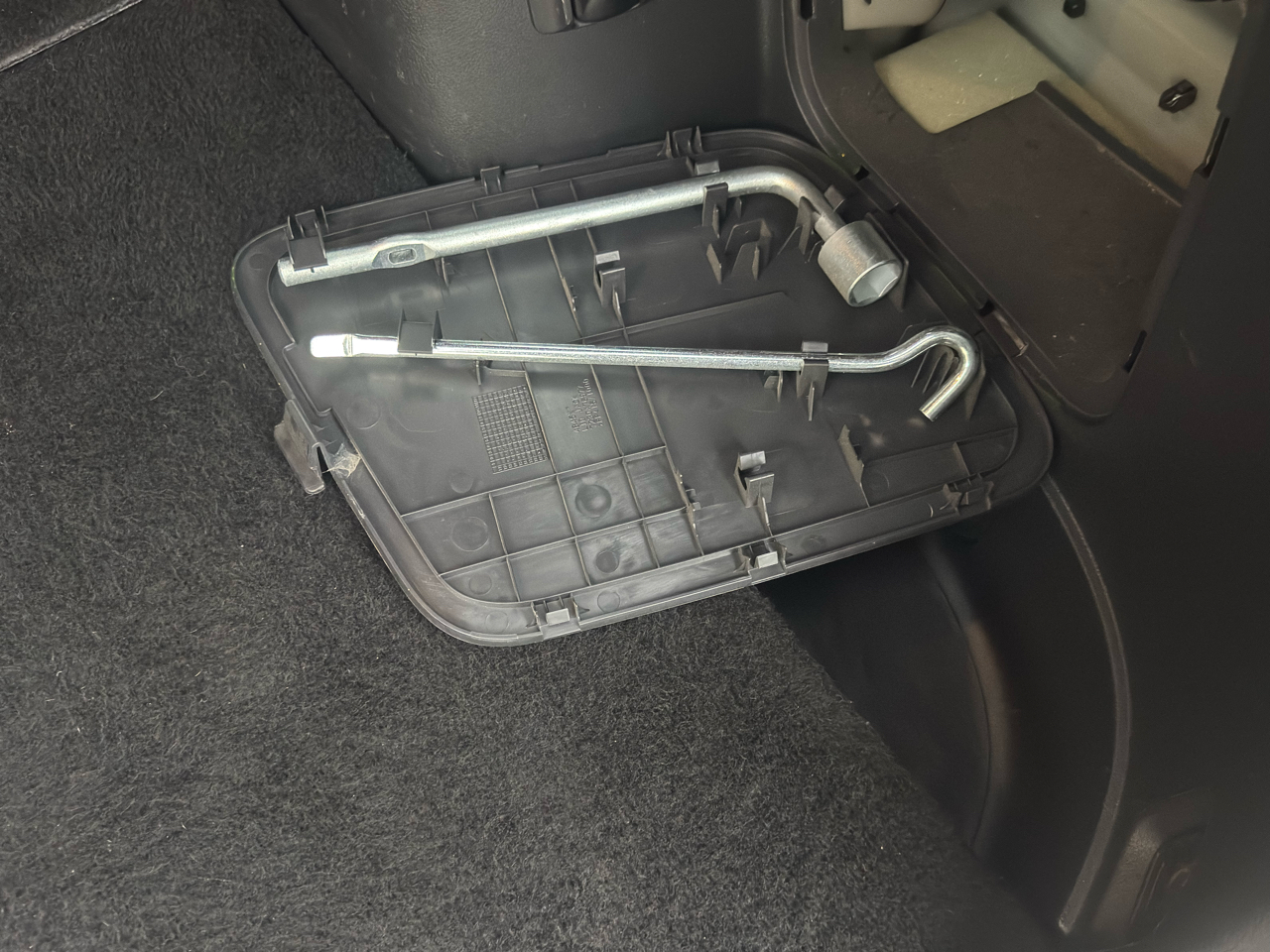 Mitsubishi Outlander PHEV  2022