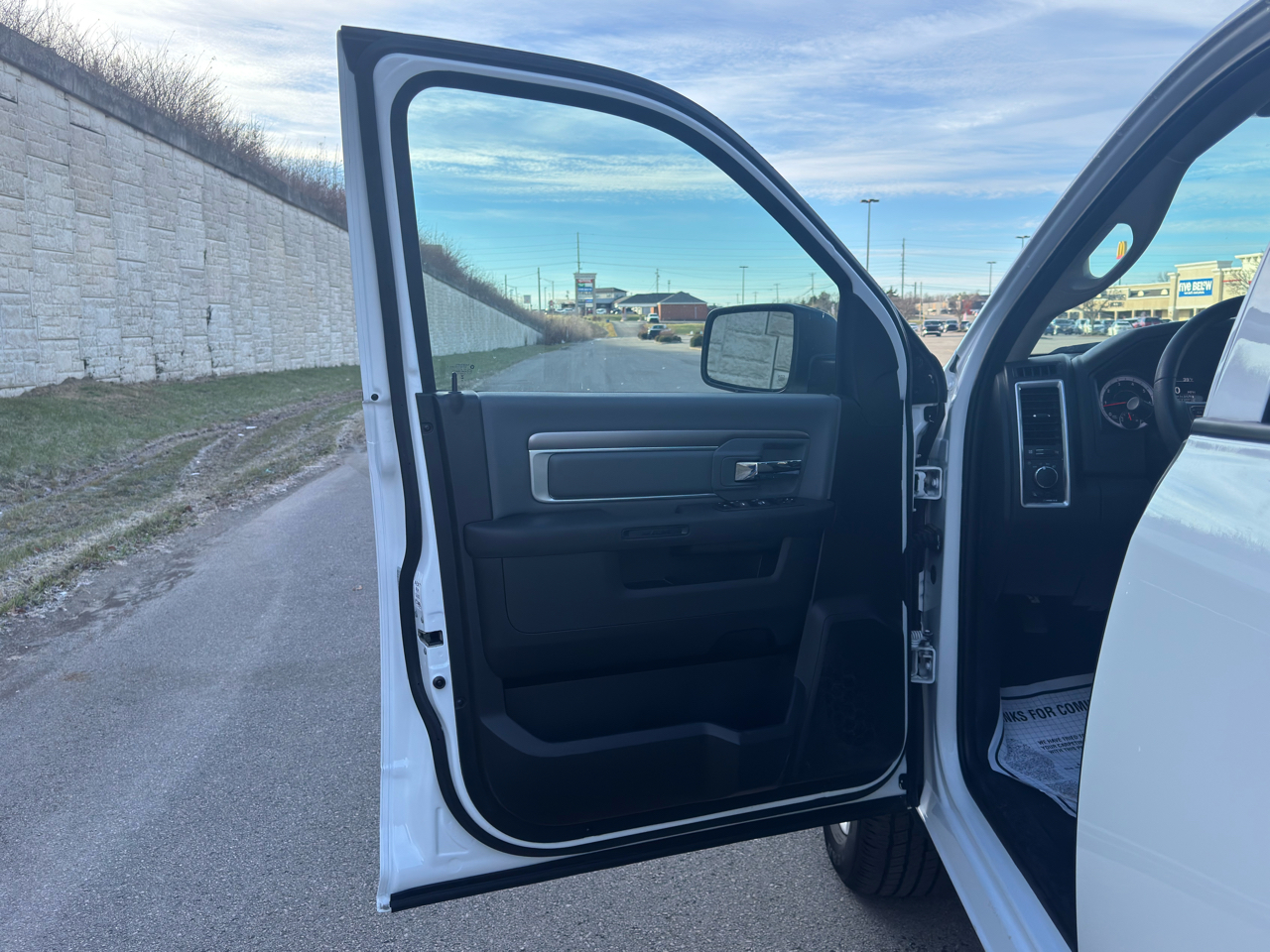 RAM 1500 Classic  2024