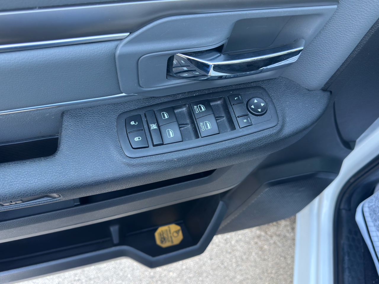 RAM 1500 Classic  2024