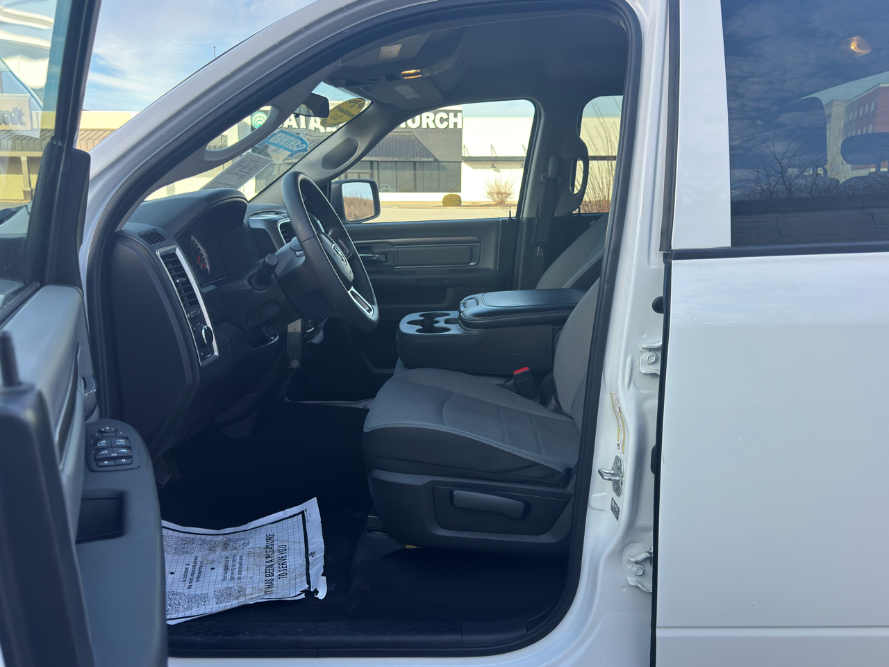 RAM 1500 Classic  2024