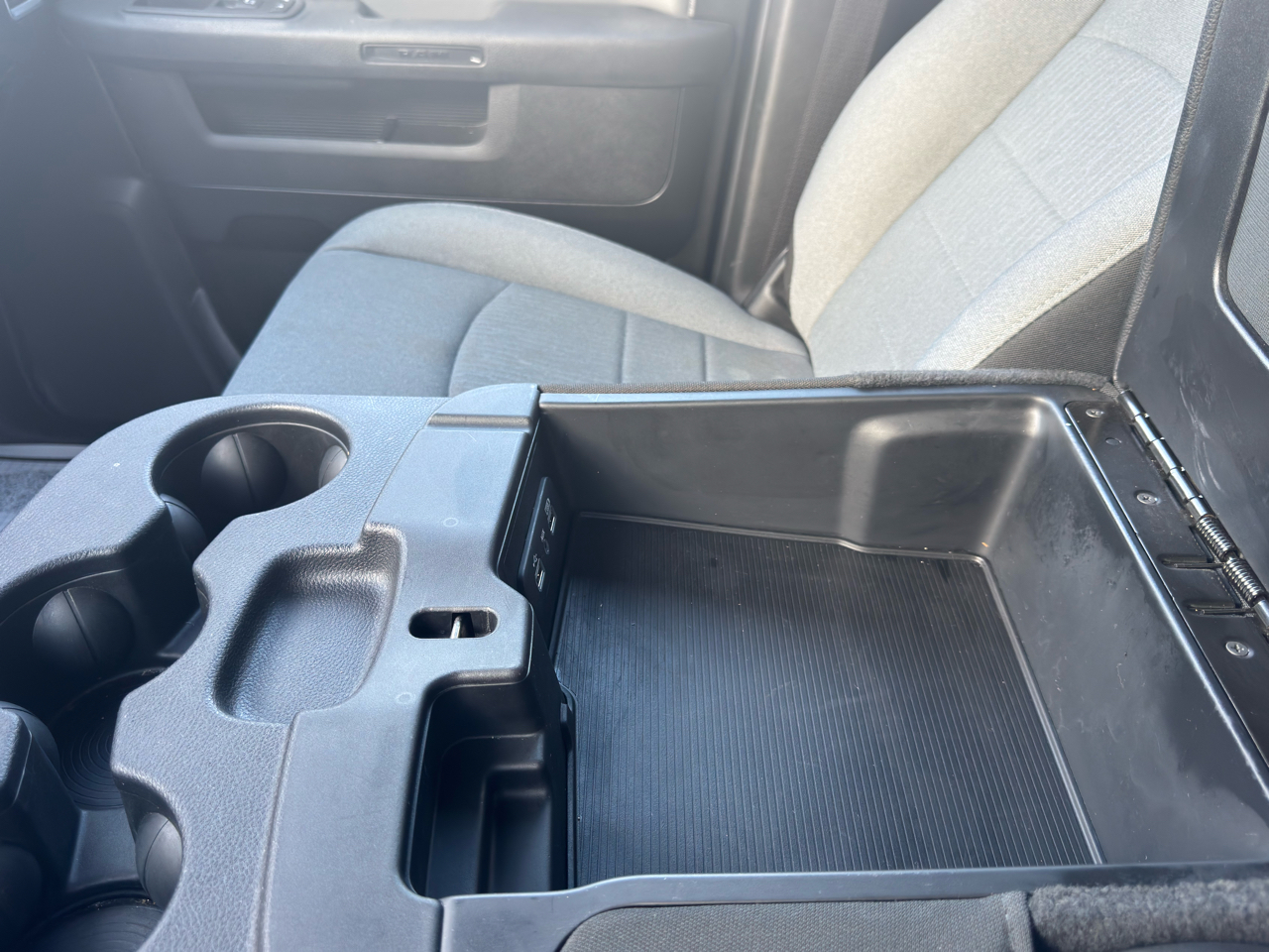 RAM 1500 Classic  2024