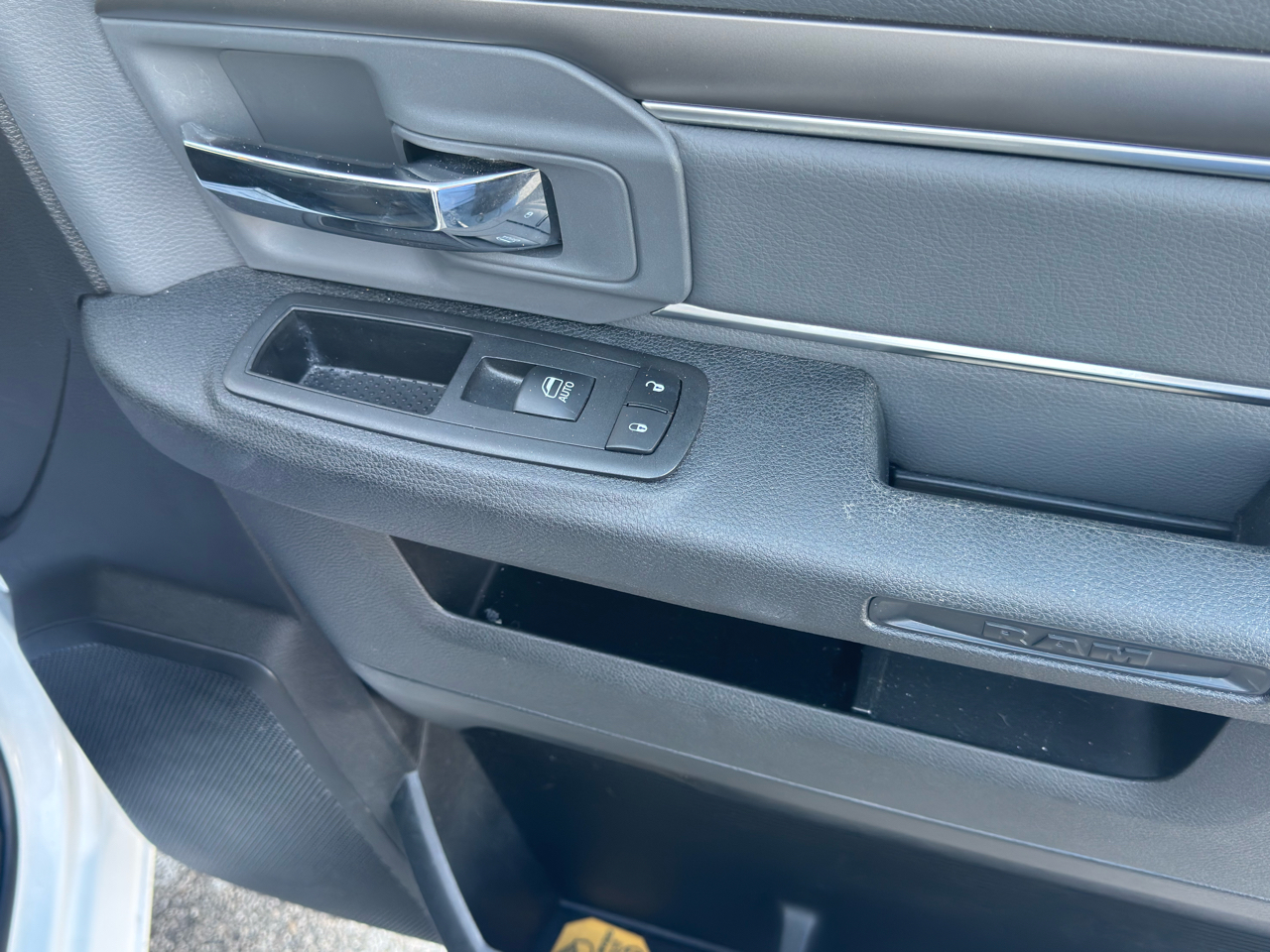 RAM 1500 Classic  2024