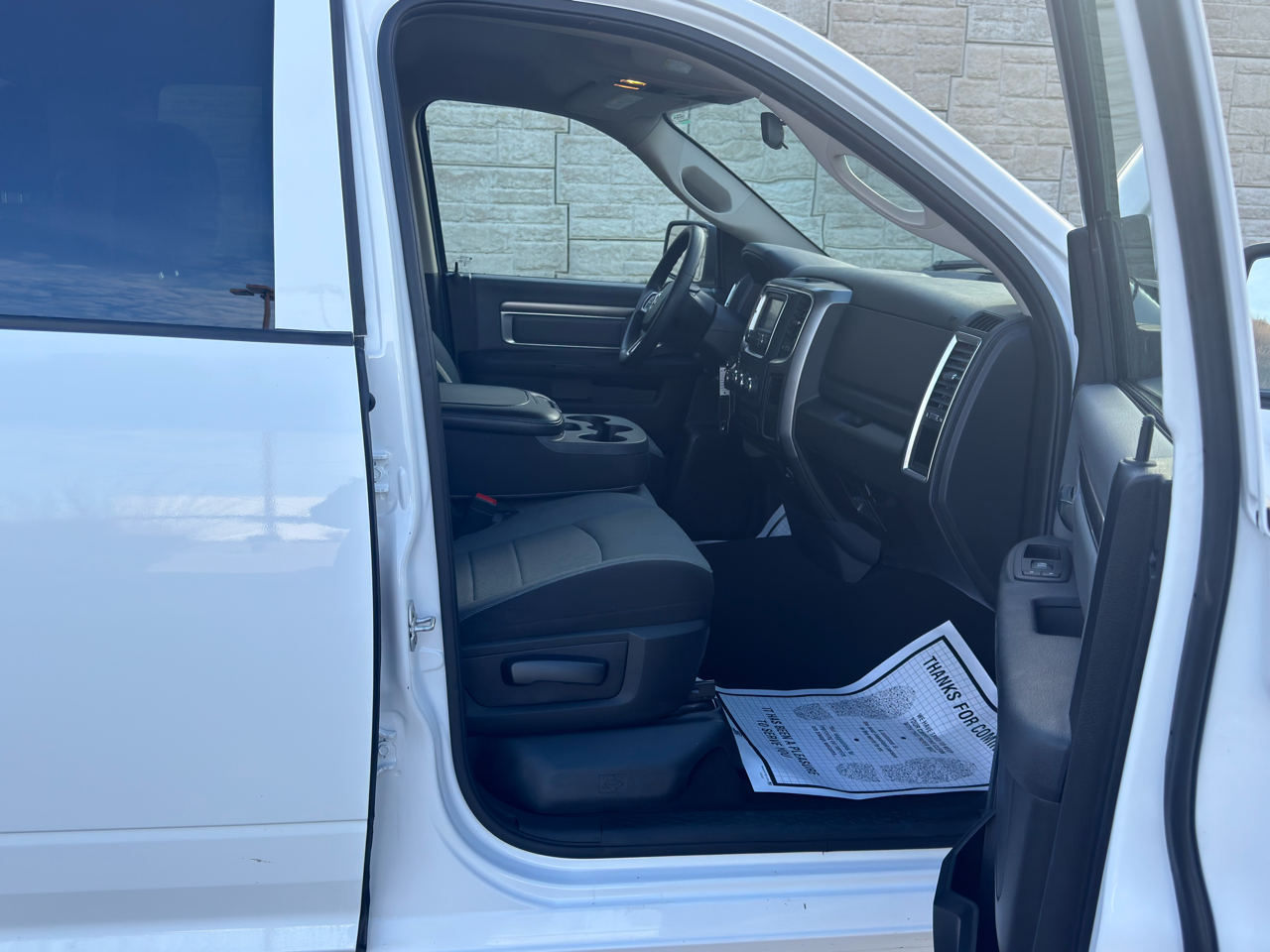 RAM 1500 Classic  2024