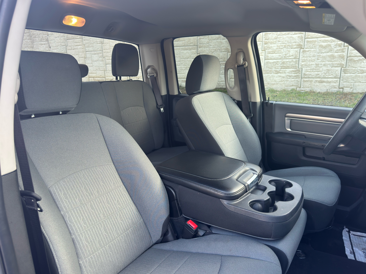 RAM 1500 Classic  2024