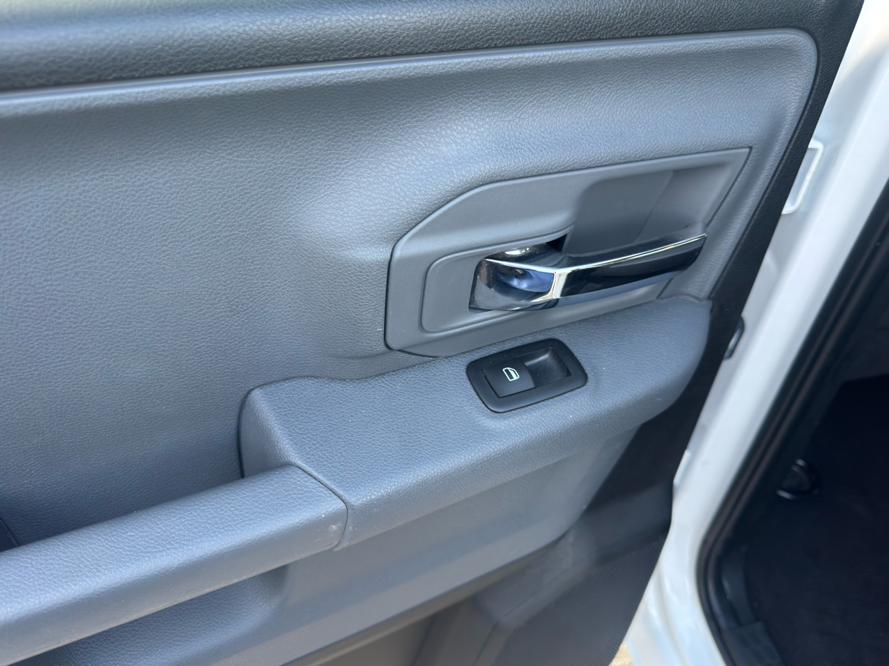 RAM 1500 Classic  2024