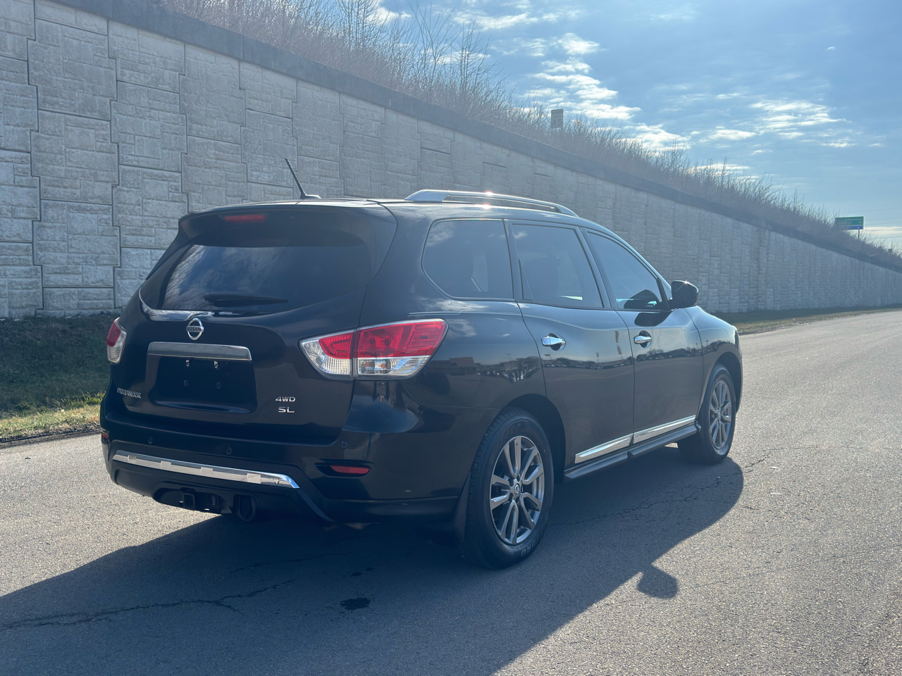 Nissan Pathfinder  2015