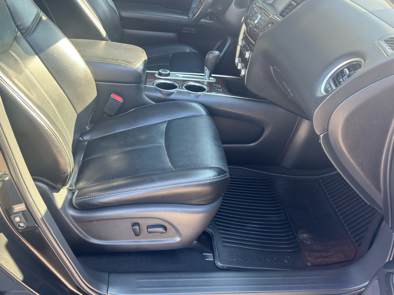 Nissan Pathfinder  2015