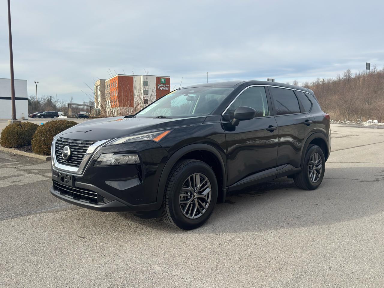 Nissan Rogue  2021