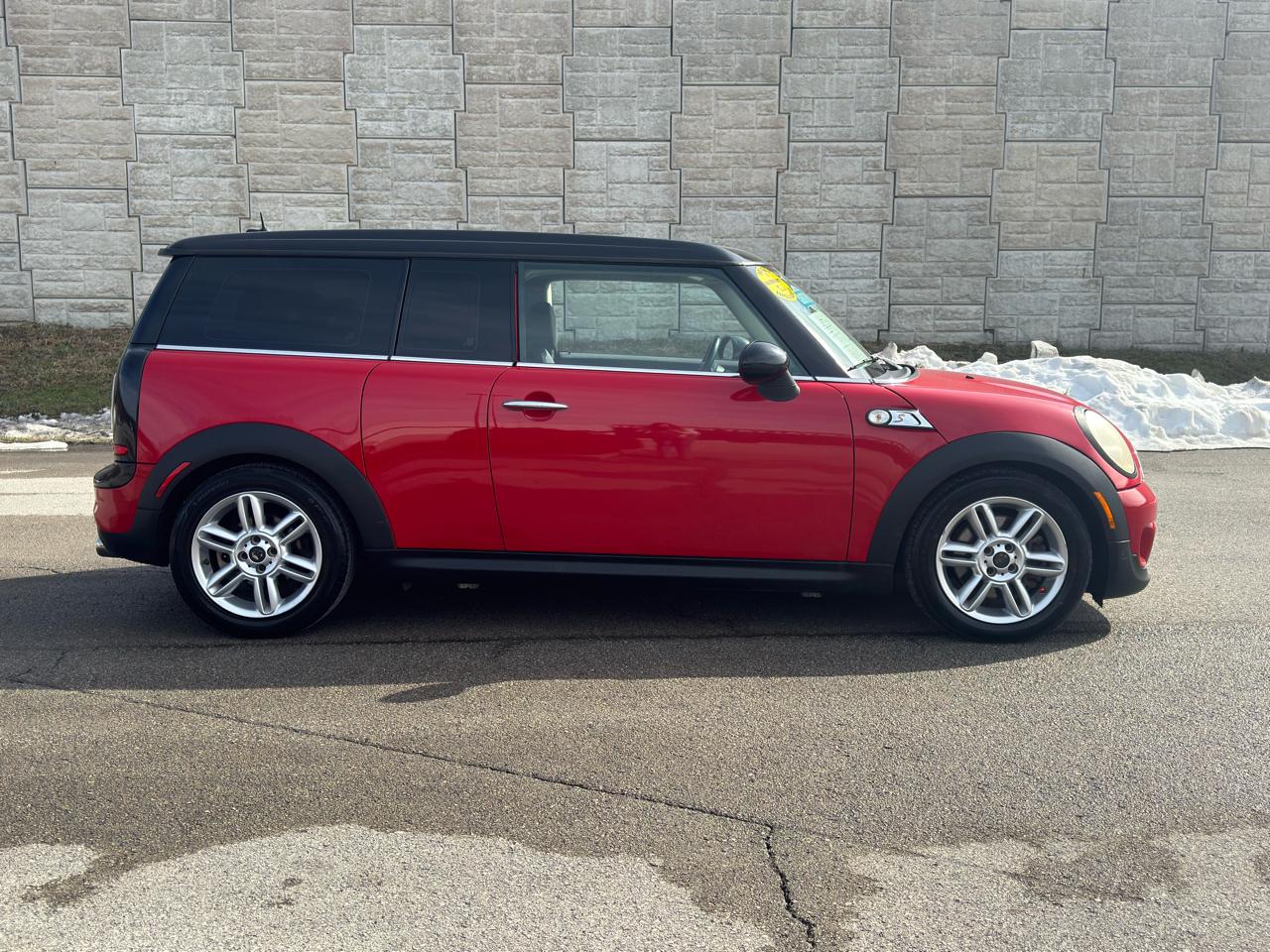 MINI Cooper Clubman S 2011